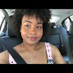 Meet your Posher, Samara